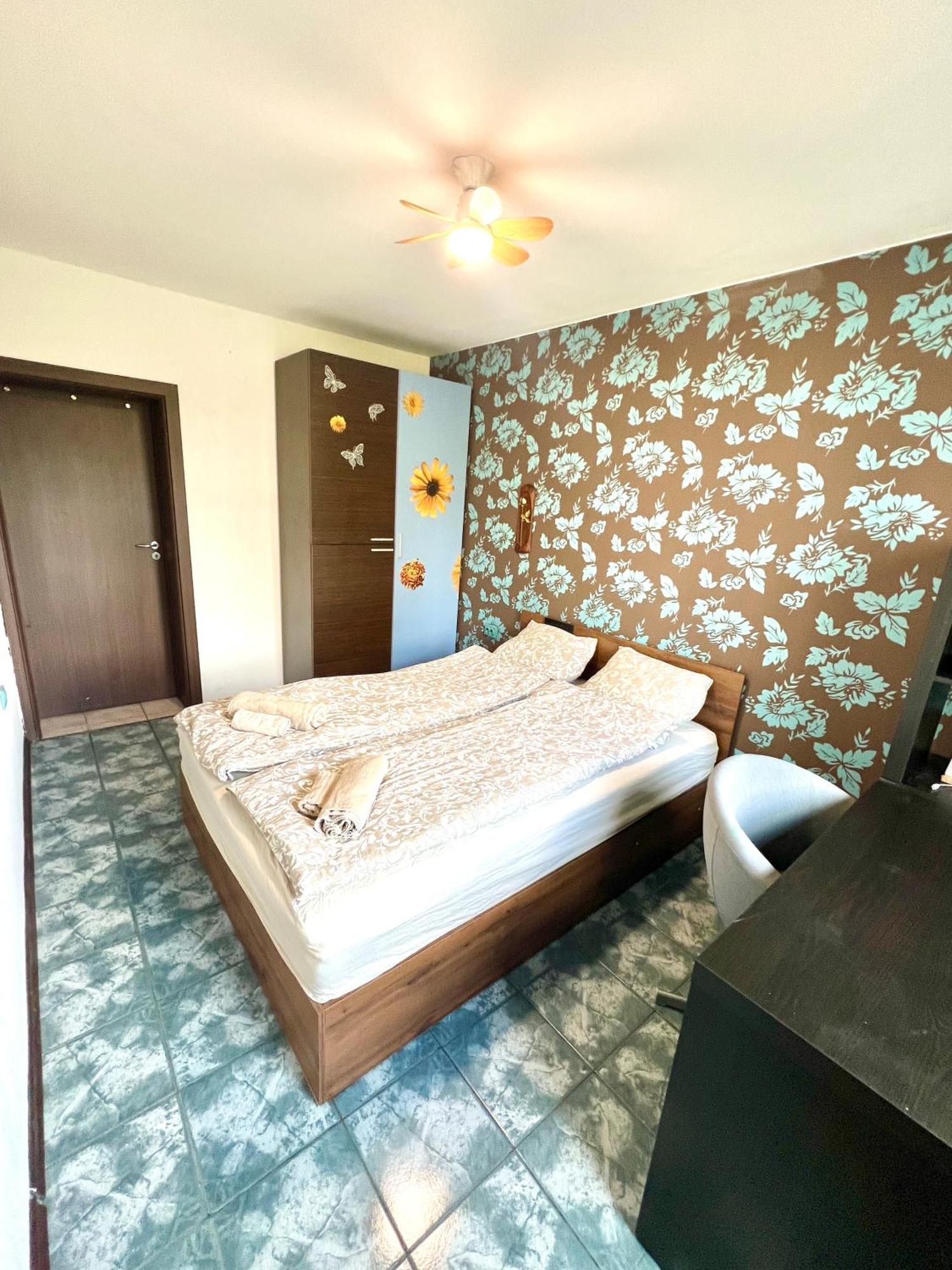 The Green Apartment - Free Parking София Экстерьер фото